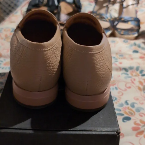 Vionic Loafers, Brand New, Nude, 8W - Picture 5 of 9